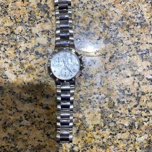 Never worn bulova women’s watch